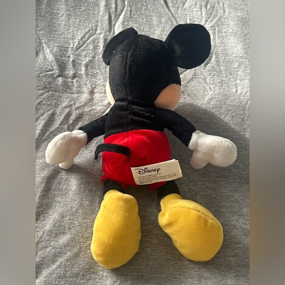 Small Mickey Mouse stuff animal with little bean bag in butt - Picture 6 of 7